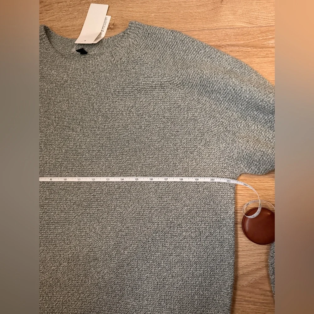 UNIQLO - NWT - Mint Green Gray Sweater (Unisex) - Picture 3 of 6